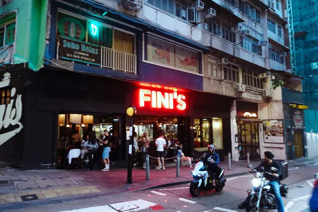 센트럴 마켓, 미드레벨
    에스컬레이터