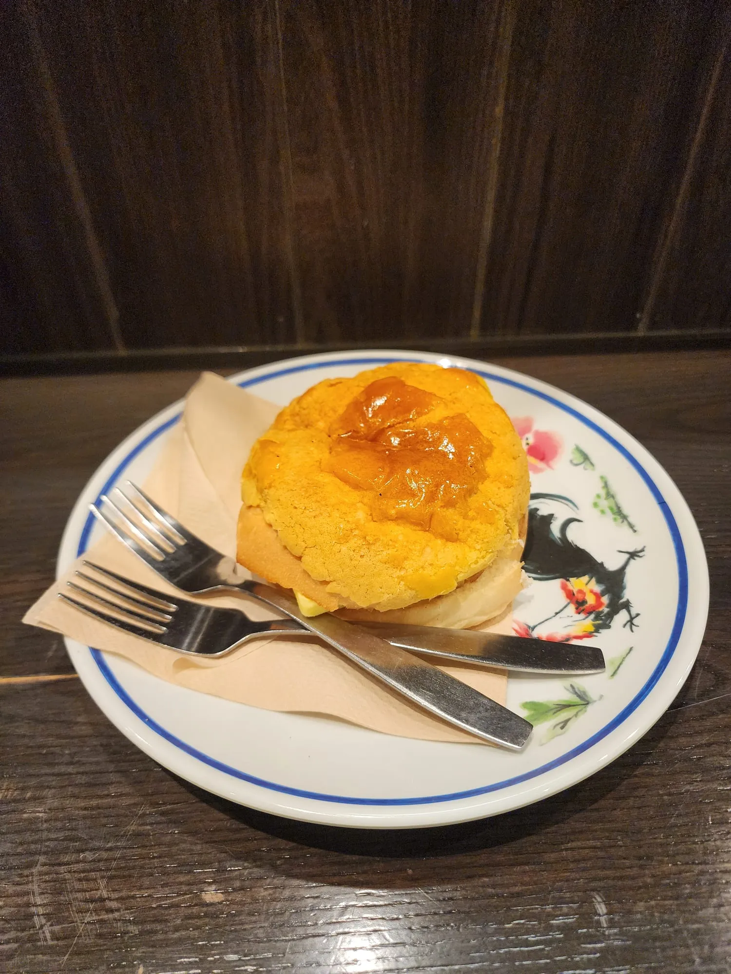 파인애플 번 with
버터